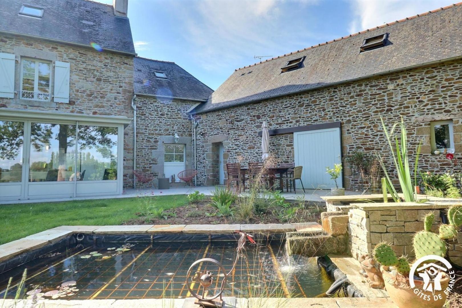 Bed and Breakfast Le Jardin De Quercus Bazouges-la-Perouse Экстерьер фото