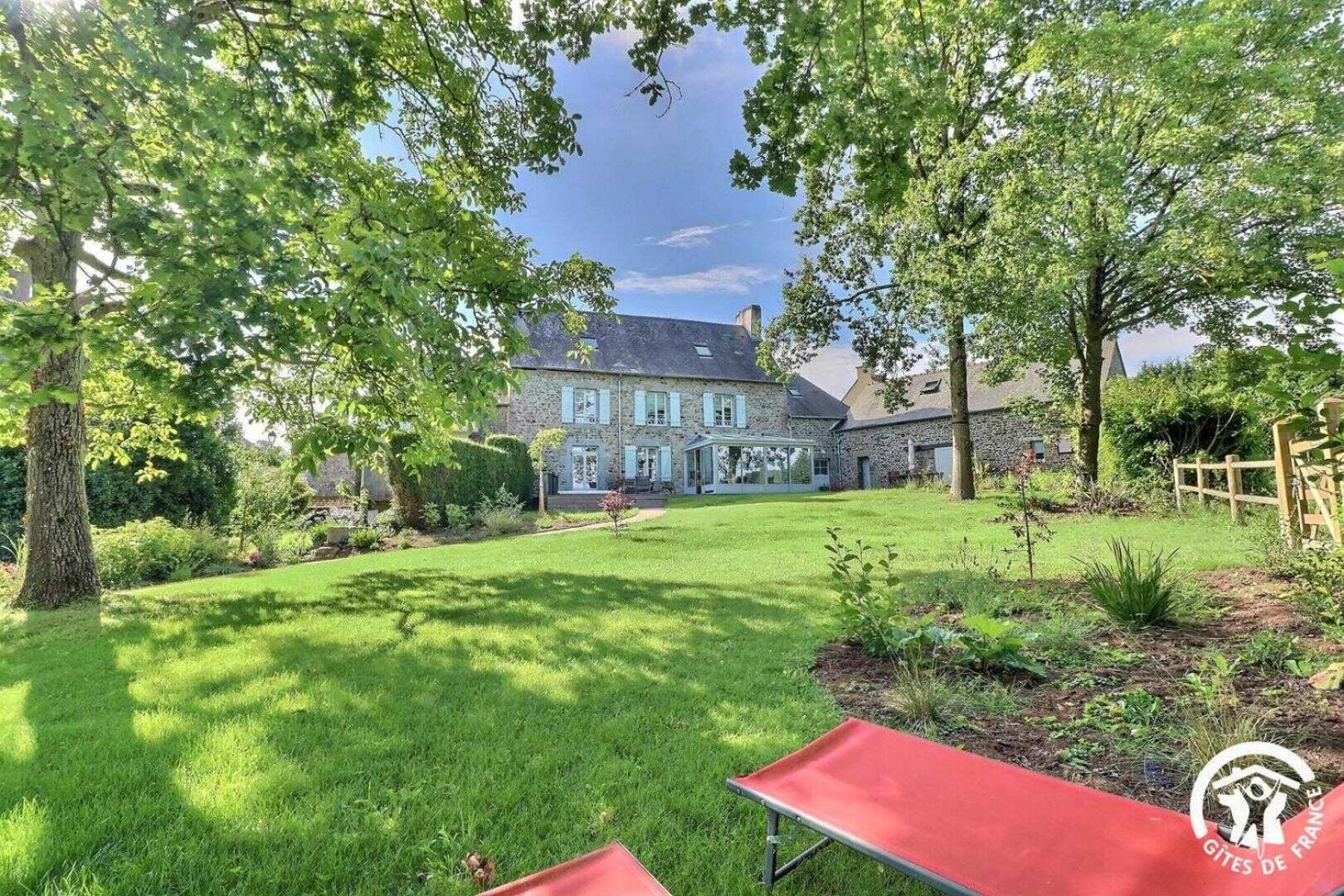 Bed and Breakfast Le Jardin De Quercus Bazouges-la-Perouse Экстерьер фото